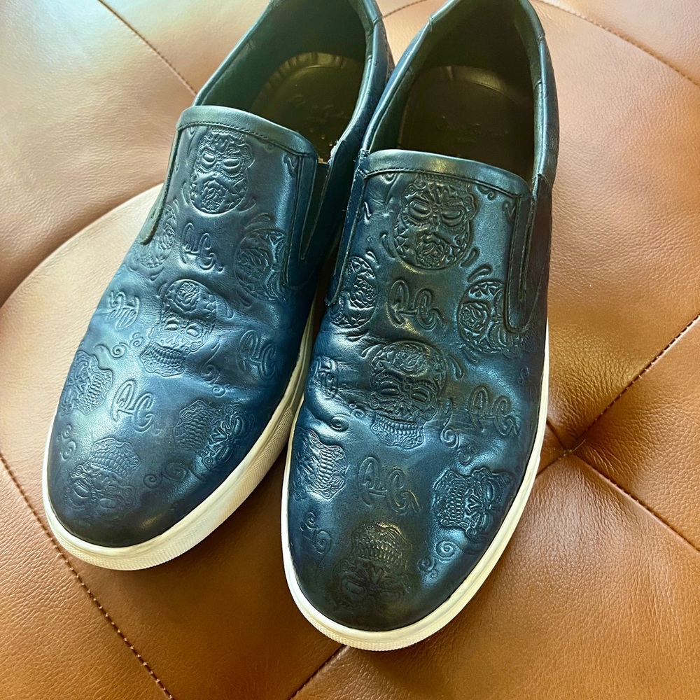 Robert Graham navy blue Rider slipons - embossed leather skull pattern